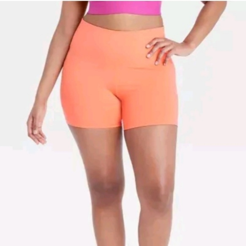 Women's Brushed Sculpt Bike Shorts 5" - All in Motion™ Coral